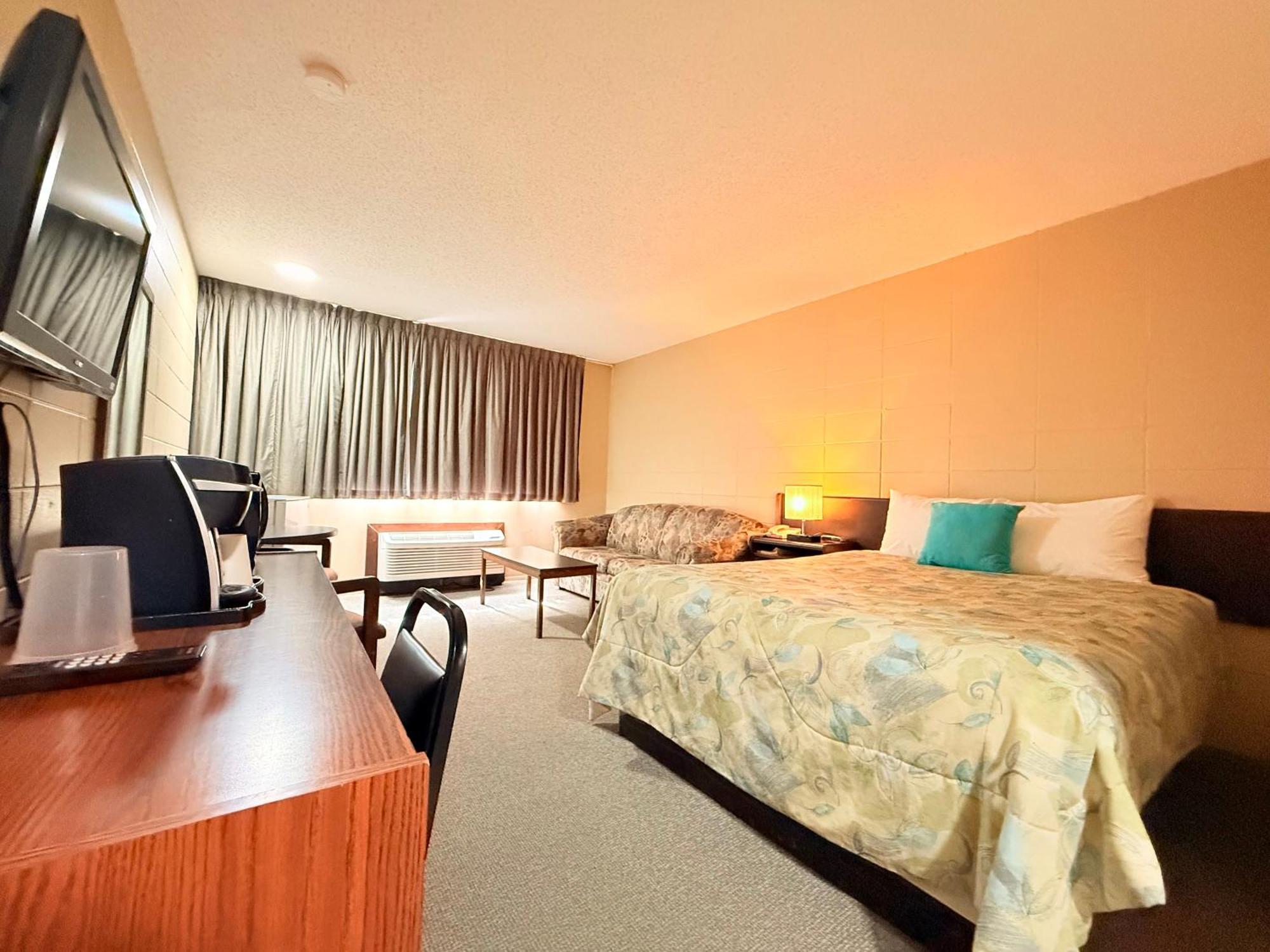 Capri Motor Inn Smithers Kültér fotó