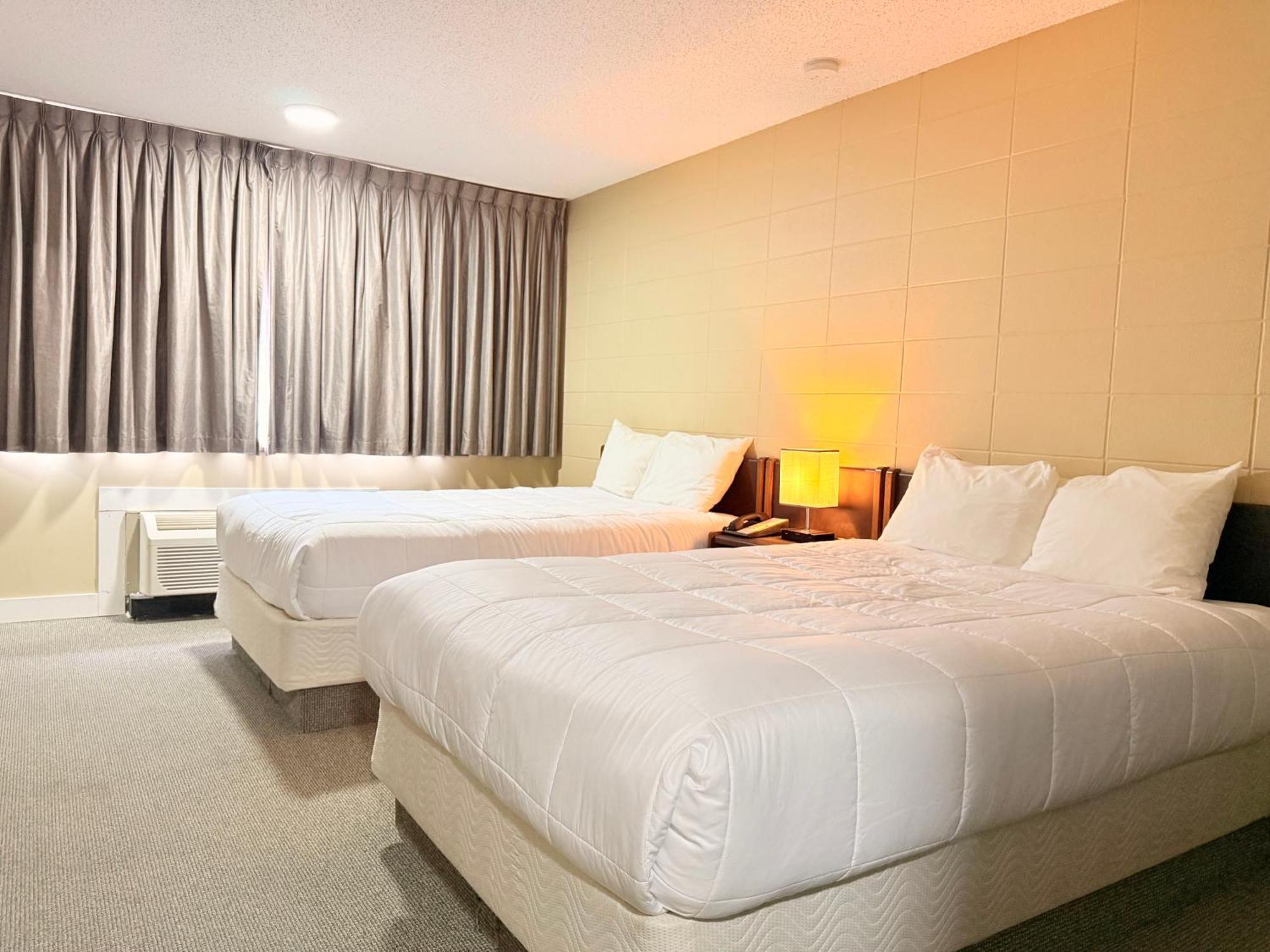 Capri Motor Inn Smithers Kültér fotó
