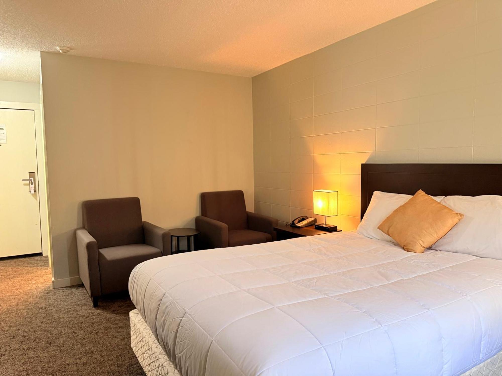 Capri Motor Inn Smithers Kültér fotó